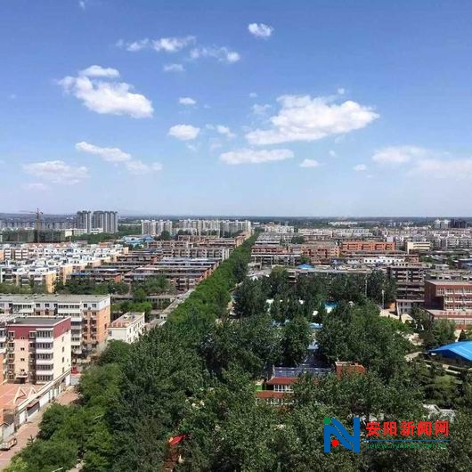 網(wǎng)友曬出的安陽(yáng)藍(lán) 圖片來(lái)源：安陽(yáng)新聞網(wǎng)