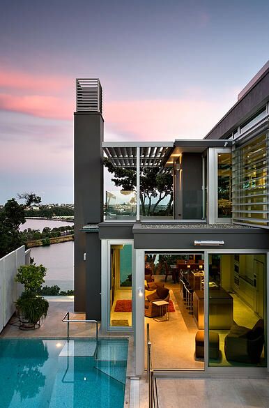 近日，新西蘭華人土豪再次出手，以1010萬的價(jià)格購買了位于Parnell的一座無敵海景豪宅。