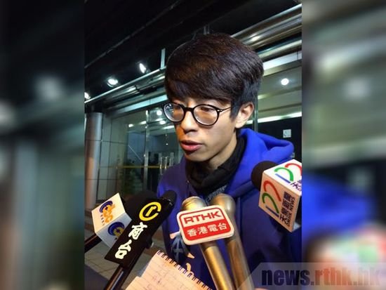 黃臺仰因設(shè)想?yún)⑴c旺角暴亂被香港警方拘捕，被指涉嫌參與旺角暴動。