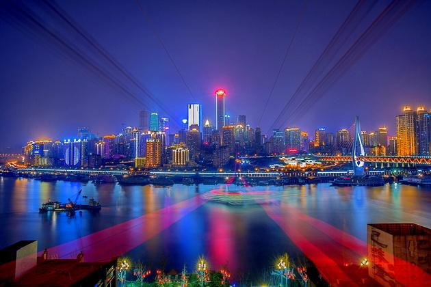 中原地產(chǎn)數(shù)據(jù)顯示，8月最后一周，上海市新建商品住宅成交已連續(xù)5天破千，昨日（8月31日）更是達(dá)到單日成交1123套。