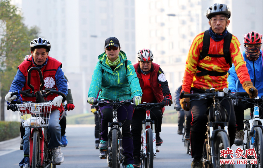獻(xiàn)愛(ài)心、騎行天下，映象網(wǎng)騎行車友樂(lè)翻天