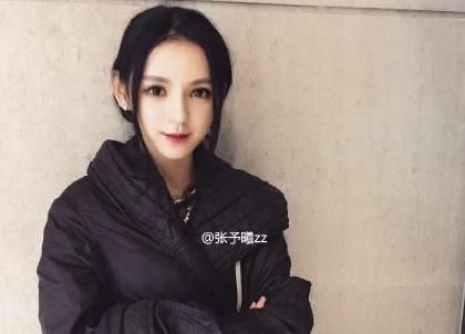 國民老公王思聰?shù)木p聞女友張予曦，93年