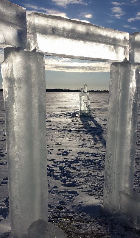 每根冰柱都重達300磅（約合136公斤）。（網(wǎng)頁截圖）