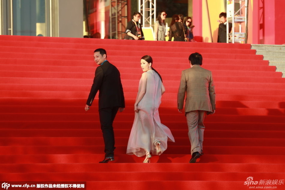 北影節(jié)閉幕豐胸美腿爭(zhēng)艷 新老女神齊來(lái)襲