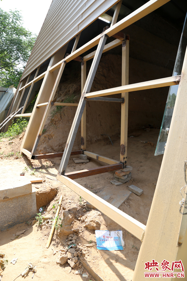 目前，該項(xiàng)工程即將竣工。