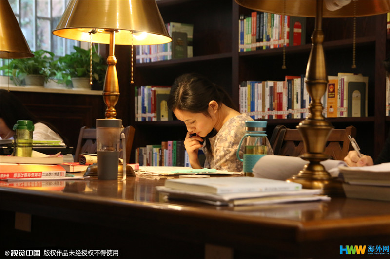 重慶大學改造翻新的“民國風圖書館”走紅網(wǎng)絡(luò)，引得無數(shù)網(wǎng)友點贊