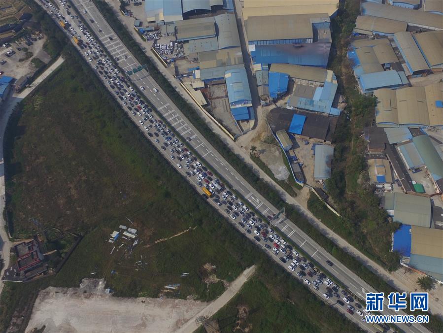 （關(guān)注春運(yùn)）（19）全國各地迎來返程客流高峰