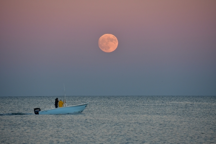 68年來最大！今晚夜空上演超級月亮
