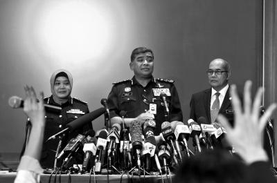 馬來西亞總警察長答記者問。記者陶冉 攝