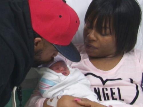 俄亥俄州一對同為元旦生日的夫妻，就在剛剛過去的1月1日，又生下了自己的女兒。