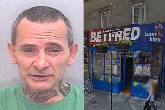 英國(guó)一笨賊竟用紙巾糊臉搶劫。