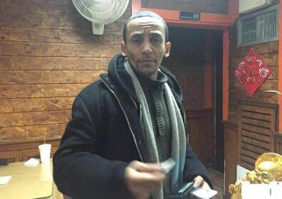 涉案的男性騙徒。（美國《世界日?qǐng)?bào)》/受害商家提供）