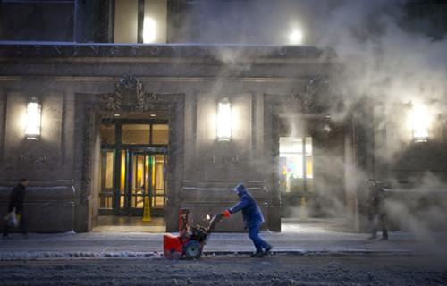 特大暴風(fēng)雪襲擊美國東北部，多州進(jìn)入緊急狀態(tài)。