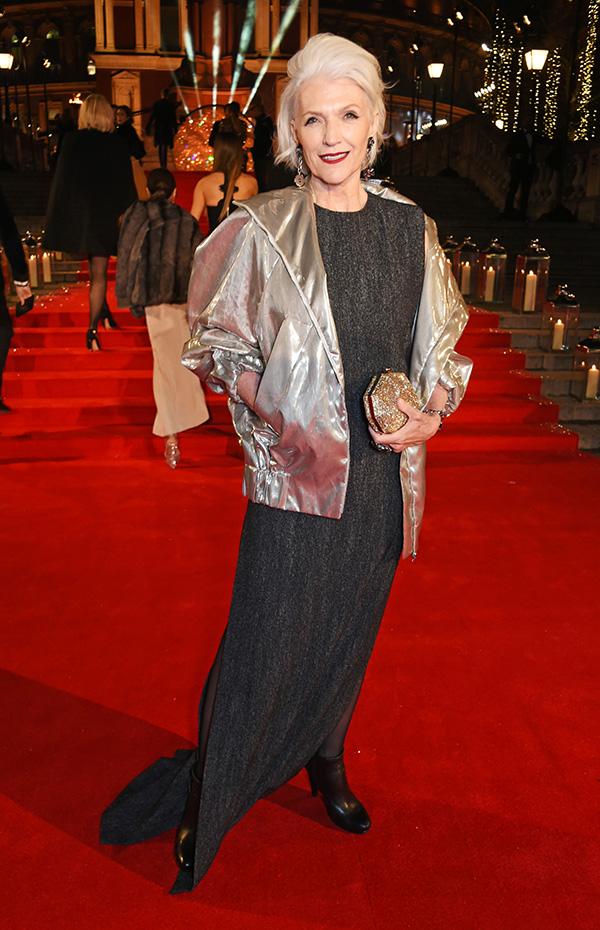 特斯拉老板68歲母親是超模！