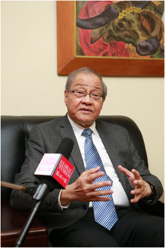 羅馬納大使在菲律賓駐華大使館接受本報記者專訪。李昊攝