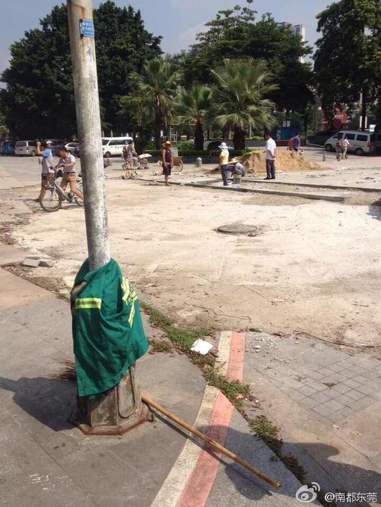 東莞數十名環(huán)衛(wèi)工聚集討薪 遭20多人持鋼管毆打