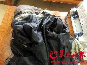 年邁體弱，一些老人家中衣物多年未洗，又舊又破