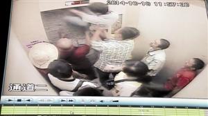 挖出的墻洞能讓一個(gè)身材嬌小的男子鉆出。