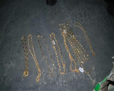 被搶金飾被警方起獲。