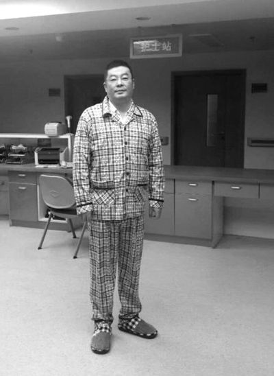 已取保候?qū)彽年懹履壳罢卺t(yī)院治療。