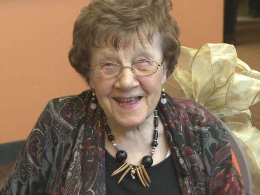 美國百歲老太當健身教練15年 活躍在社交網(wǎng)絡