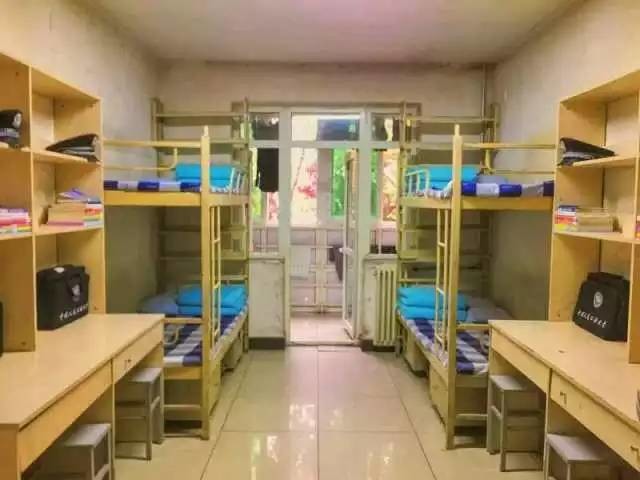 這個(gè)學(xué)校的男生宿舍火了！女同學(xué)都喊著要嫁