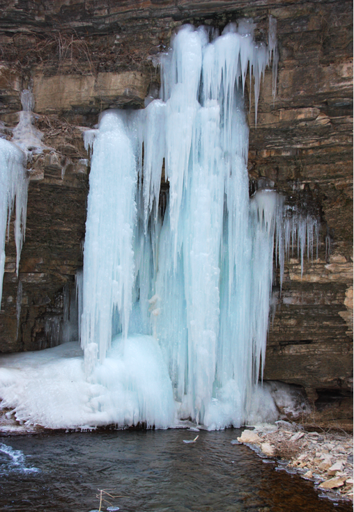 冬天來(lái)通天峽看冰掛吧!景區(qū)門(mén)票半價(jià)優(yōu)惠哦。