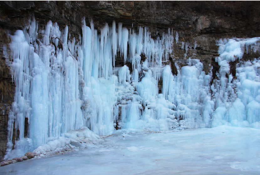 冬天來(lái)通天峽看冰掛吧!景區(qū)門(mén)票半價(jià)優(yōu)惠哦。