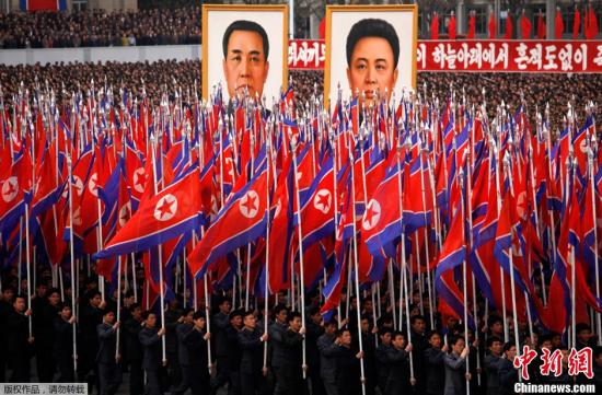 4月20日，包括軍人、公務員與平壤市民在內的朝鮮各界民眾在金日成廣場集會，譴責并發(fā)誓要“消滅”韓國李