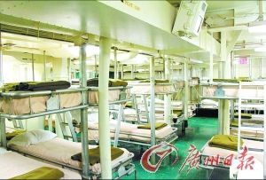 航母上的水兵宿舍。（資料圖片）