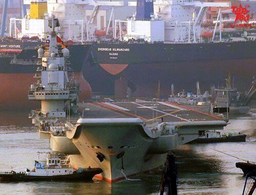 資料圖：中國航母離開碼頭出海試航。