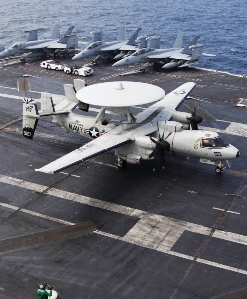 6月24日，美國和韓國在黃海海域舉行大規(guī)模海上聯(lián)合軍演。