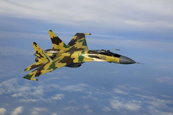 資料圖：俄羅斯蘇-35戰(zhàn)斗機。