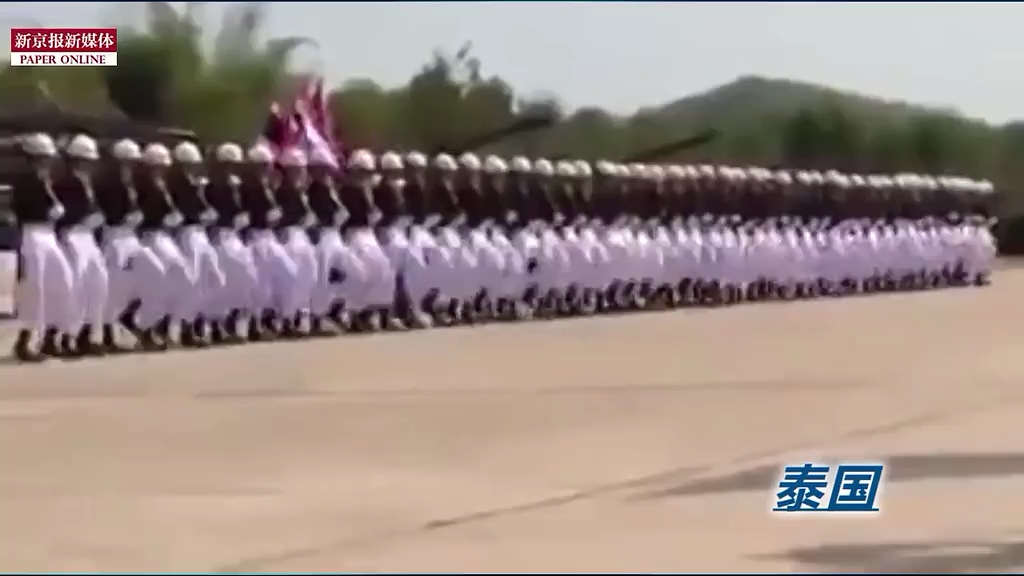 那些年摩托、樹人、斧頭兵上演的有趣閱兵式