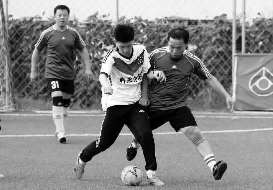 天行健隊在國家足球一級裁判、中超裁判于躍的帶領(lǐng)下，配合那是相當默契