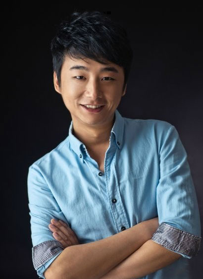 河南人民廣播電臺、搜狐體育首席特邀足球評論員