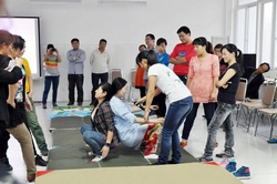 河南電臺(tái)開(kāi)展學(xué)校幫扶活動(dòng)