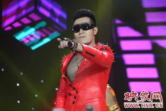 李宏偉“搖滾專場(chǎng)”的表演