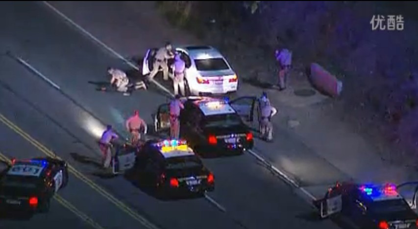 18歲中國(guó)留學(xué)生駕寶馬超速被警察追車(chē)