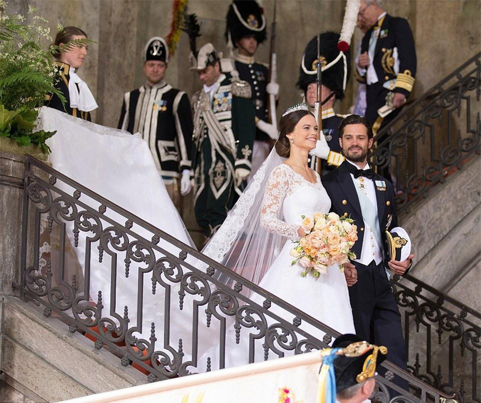 現(xiàn)實(shí)版“灰姑娘”！瑞典王子迎娶比基尼女模