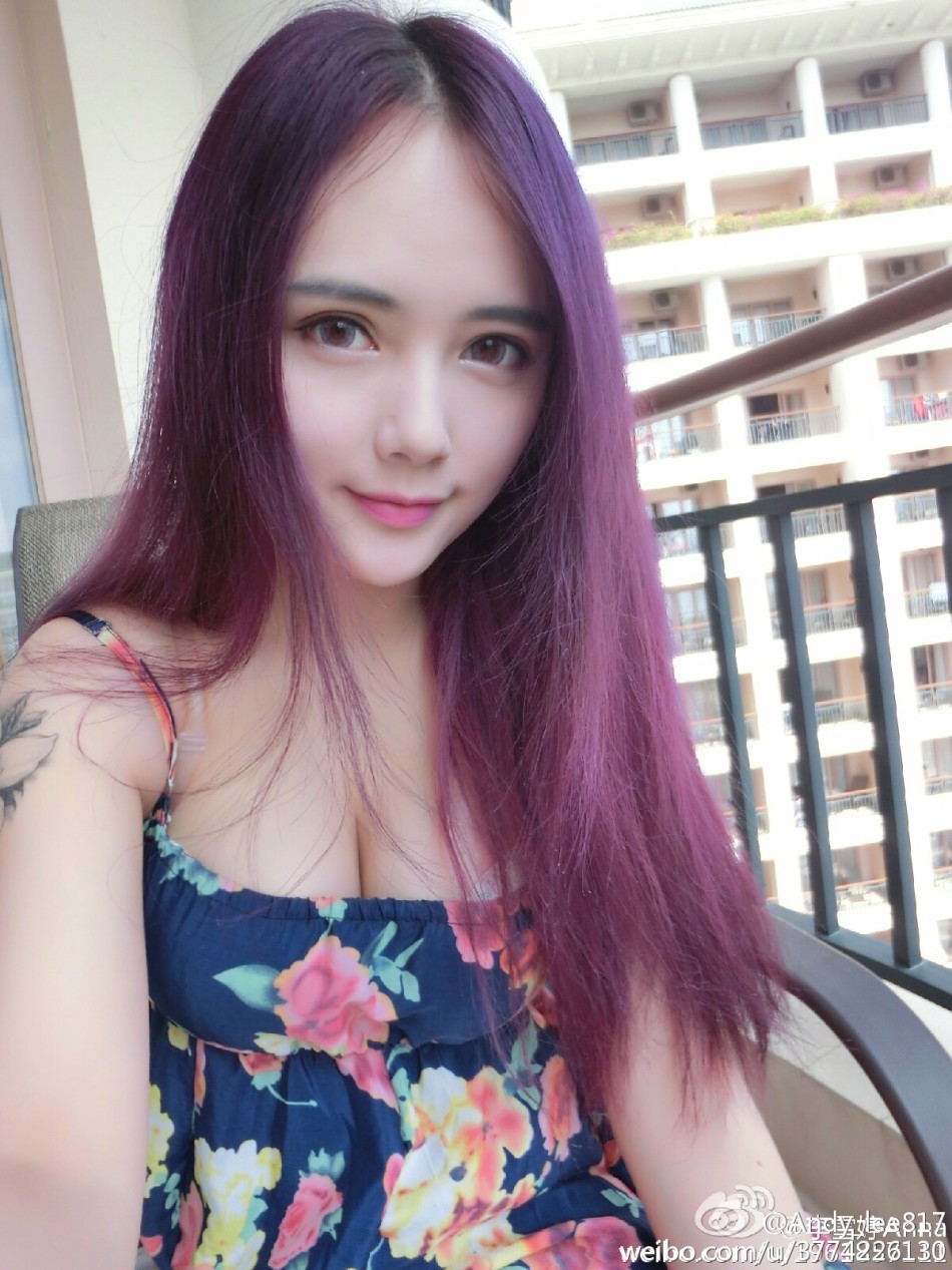 湖大21歲?；ㄇ巴购舐N無懼走光