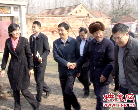 金冬江、李萬順、吳文立一行赴正陽縣慰問