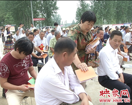 贈送花生、玉米等農(nóng)作物高產(chǎn)栽培技術(shù)要點知識手冊