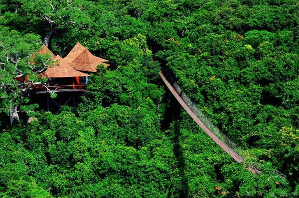 見(jiàn)證浪漫愛(ài)情 盤(pán)點(diǎn)中國(guó)浪漫愛(ài)情橋